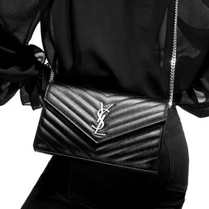 Saint Laurent Monogram CHAIN WALLET GRAIN DEPOUDRE